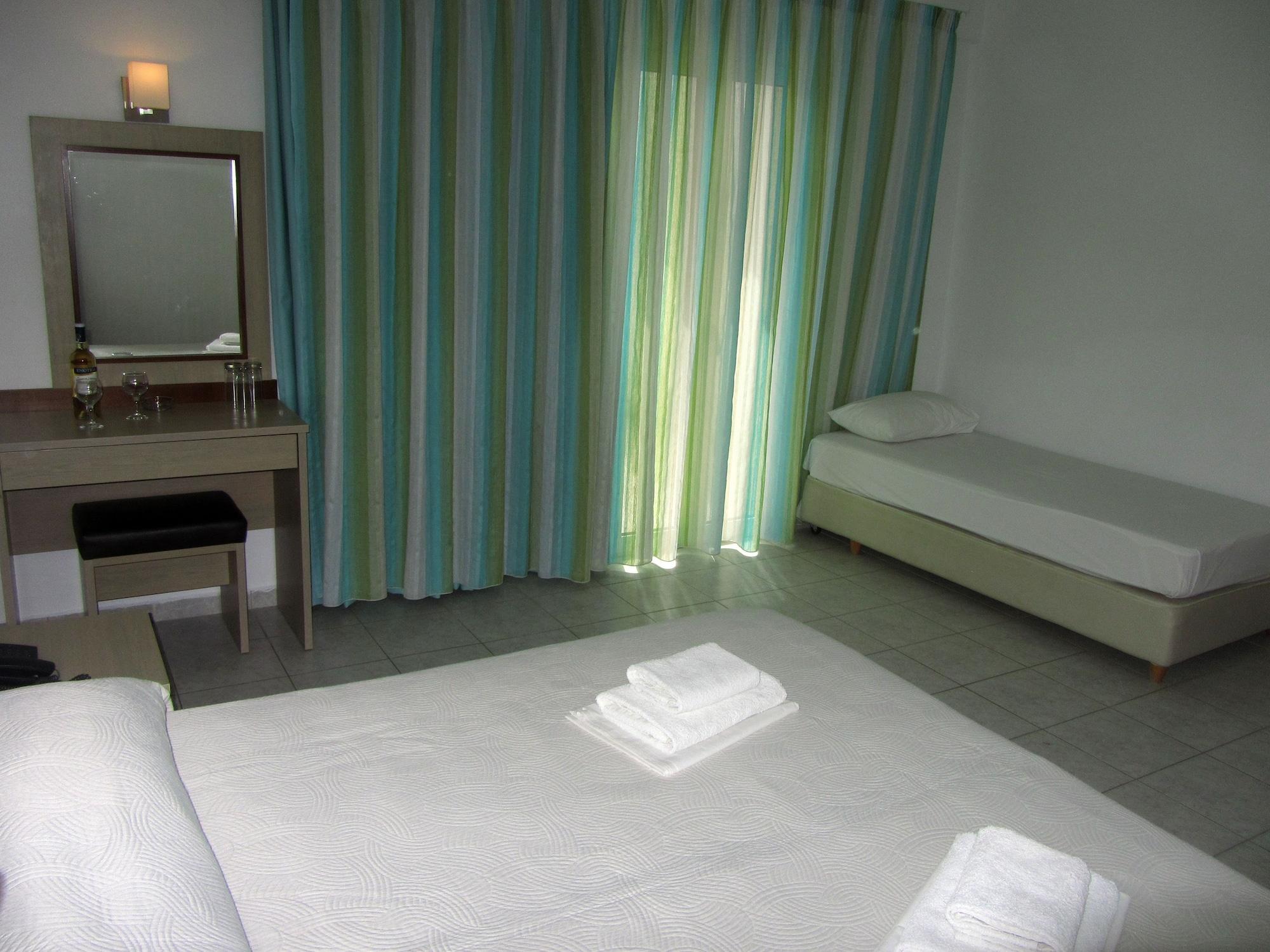 Petra Hotel 圣加利尼 外观 照片