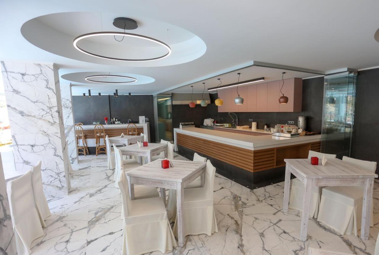 Petra Hotel 圣加利尼 外观 照片