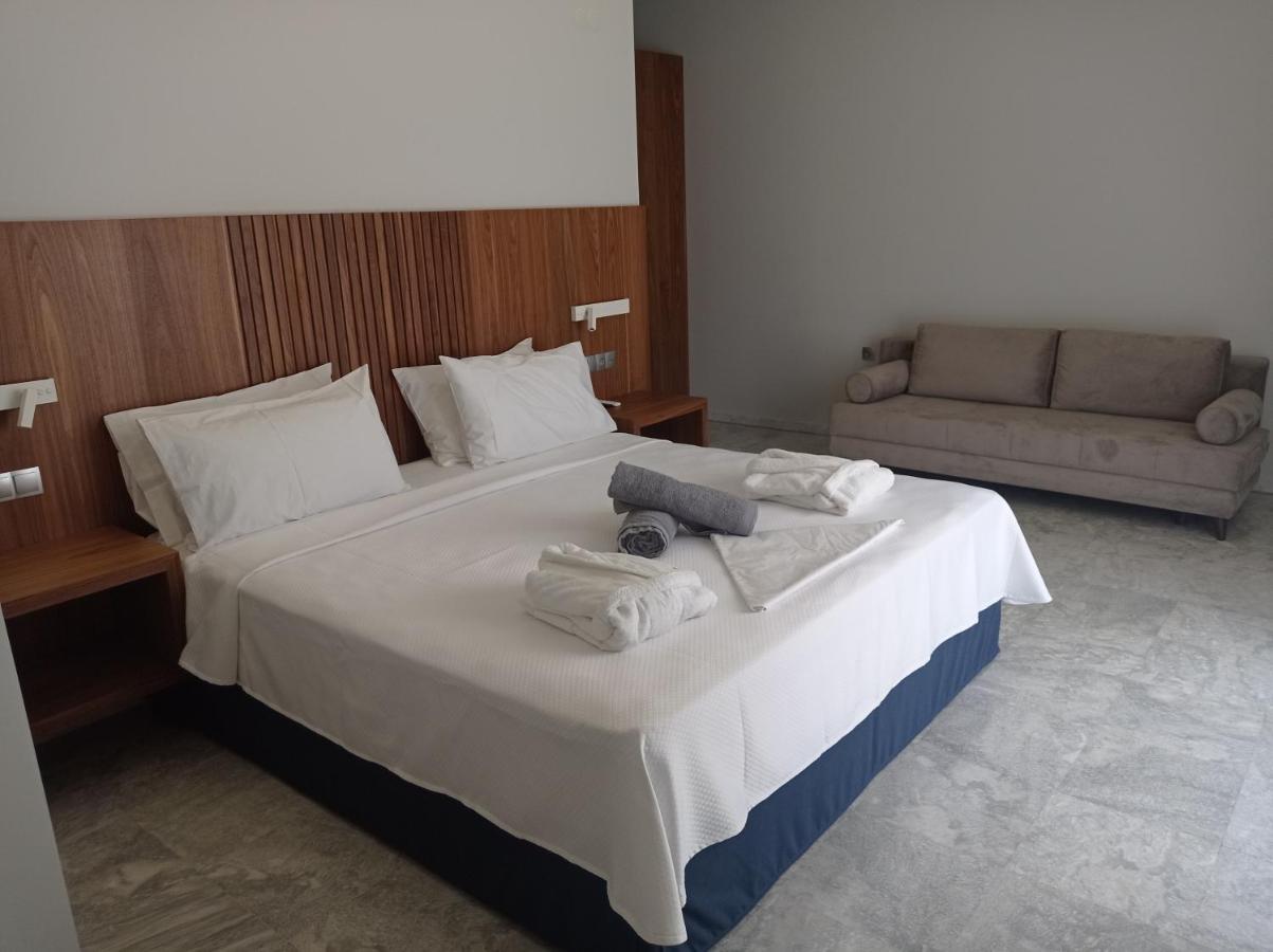 Petra Hotel 圣加利尼 外观 照片