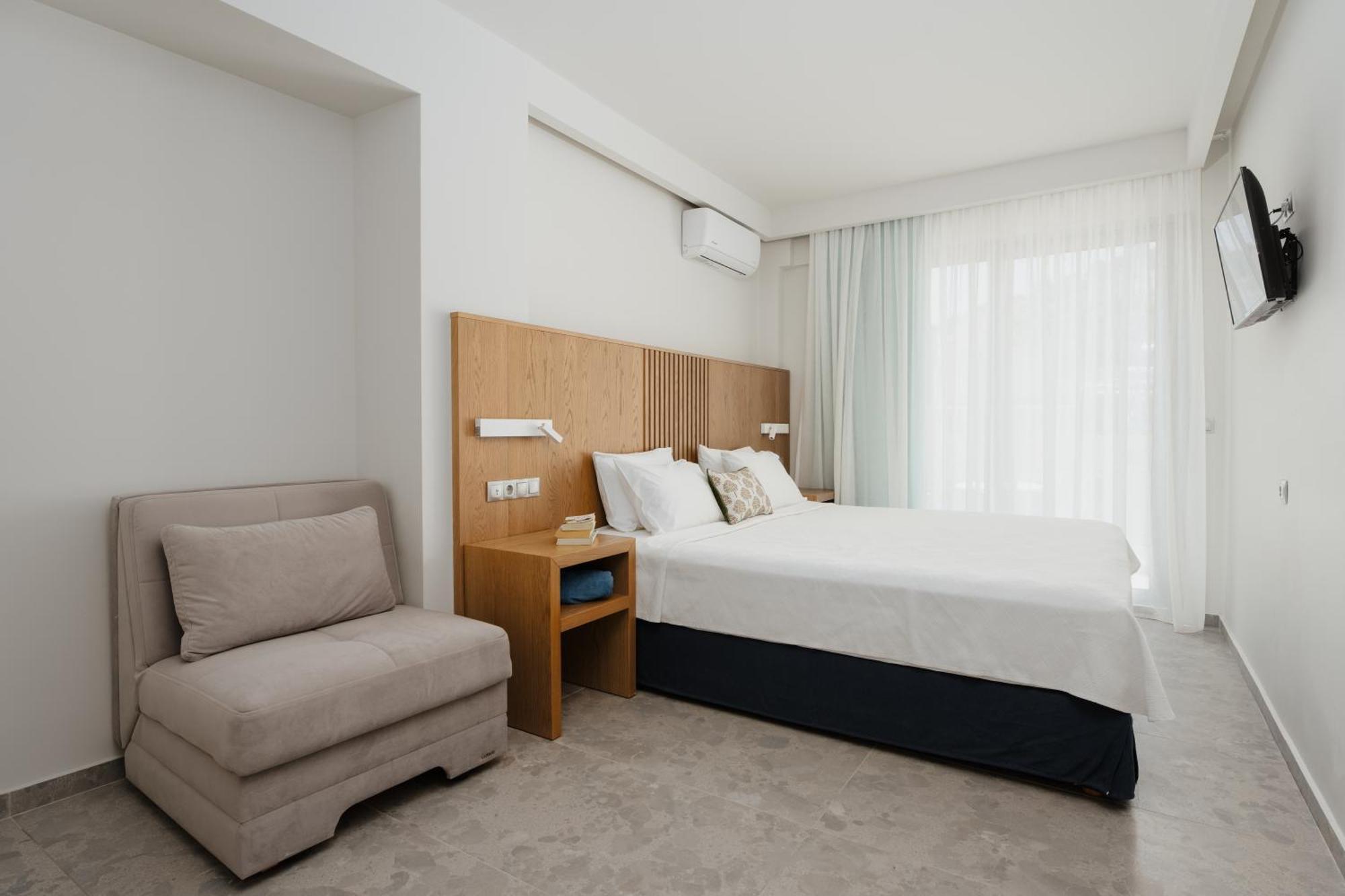 Petra Hotel 圣加利尼 外观 照片