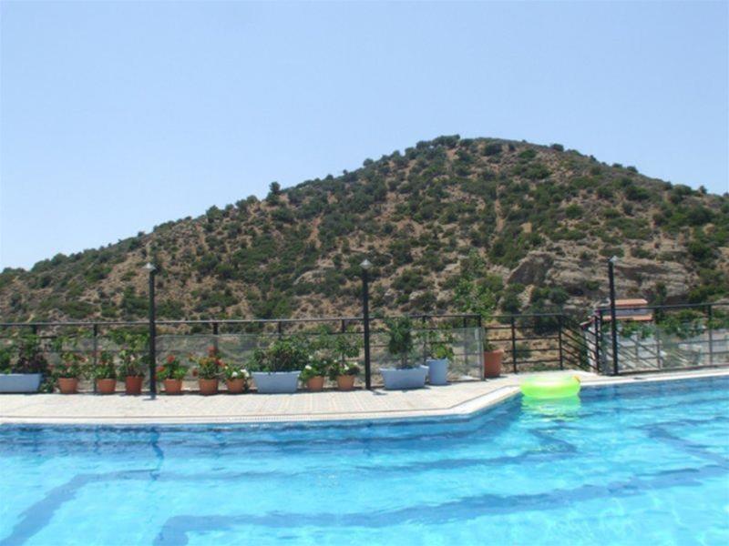 Petra Hotel 圣加利尼 外观 照片