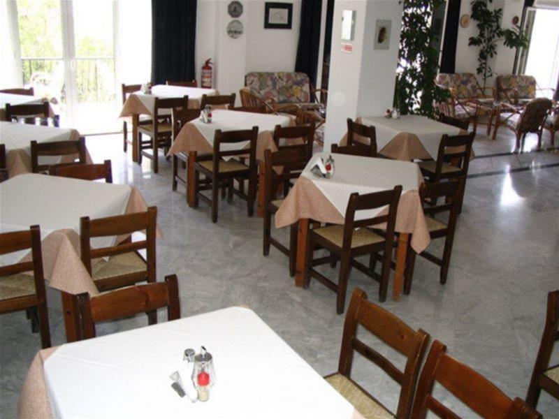 Petra Hotel 圣加利尼 外观 照片